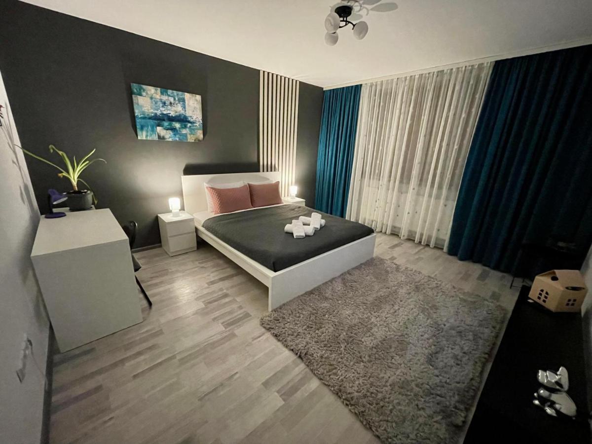 Royal Apartment Braşov Esterno foto