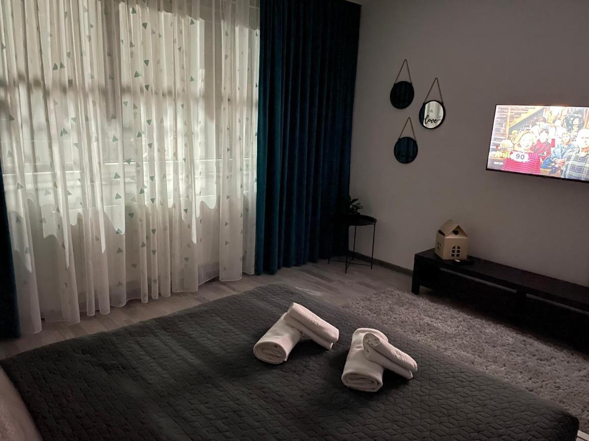 Royal Apartment Braşov Esterno foto